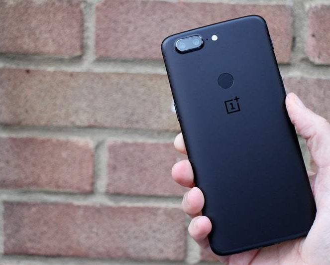 oneplus-5t-full-review-back-angle-brick-800x533-c